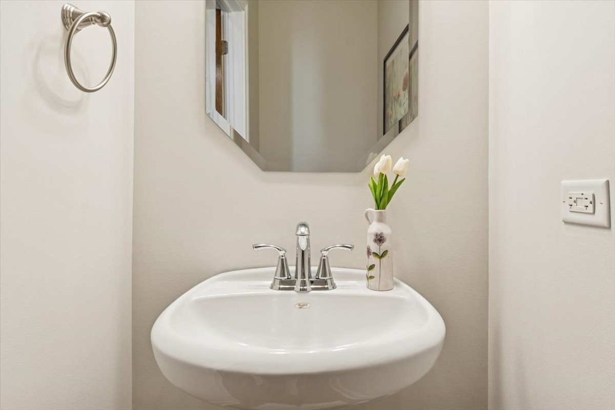 11823 Wolf Creek Lane, Plainfield, IL 60585