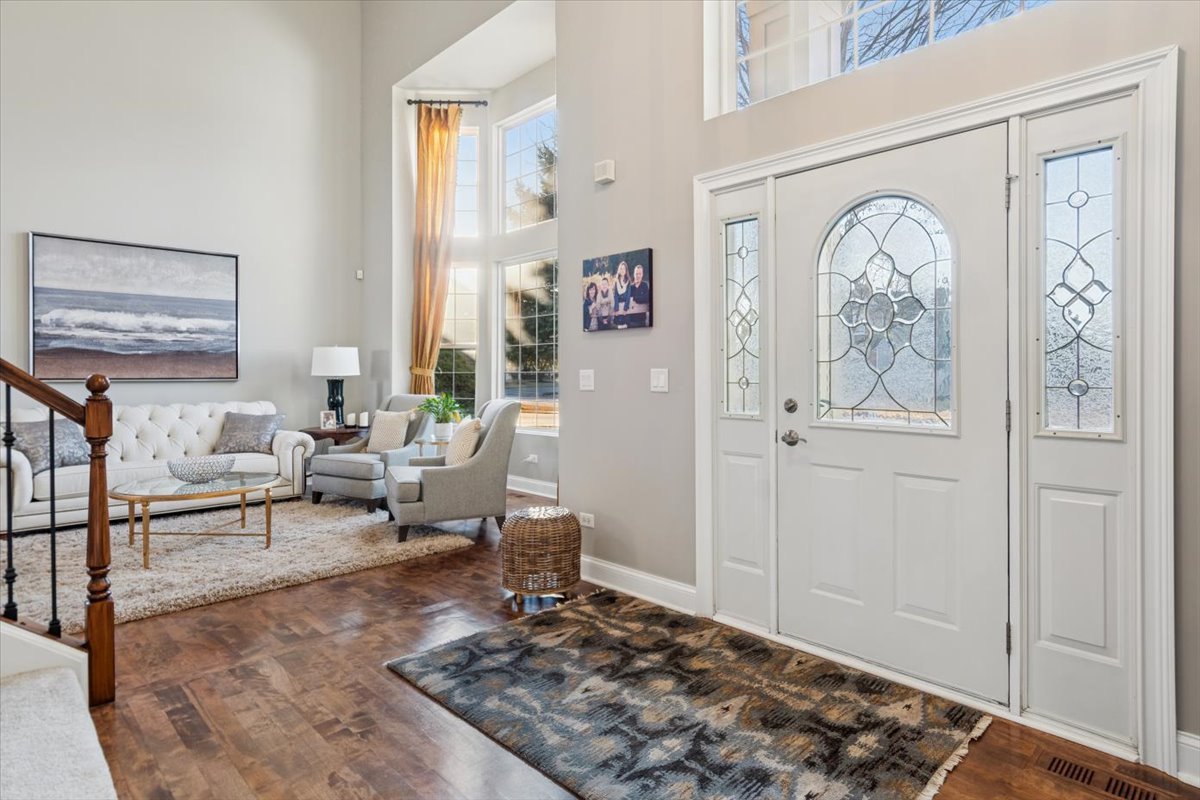 11823 Wolf Creek Lane, Plainfield, IL 60585