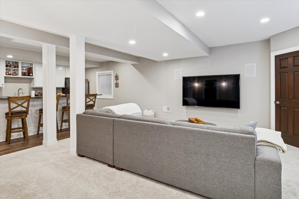 11823 Wolf Creek Lane, Plainfield, IL 60585