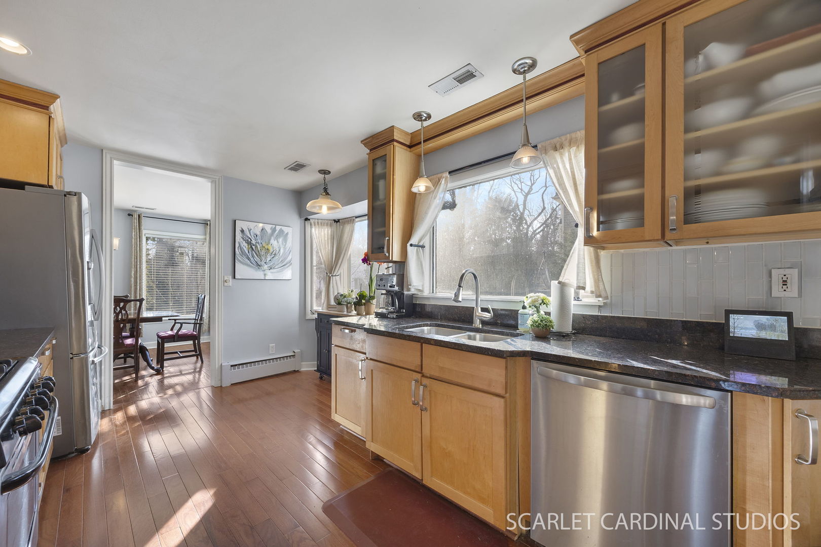 31 Roosevelt Street, St. Charles, IL 60174