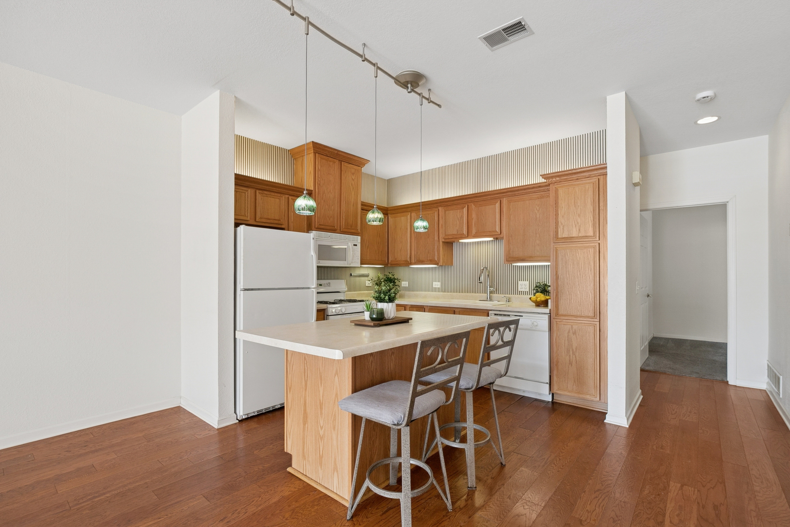 8226 Cinnamon Lane #H-4-D, Fox Lake, IL 60020