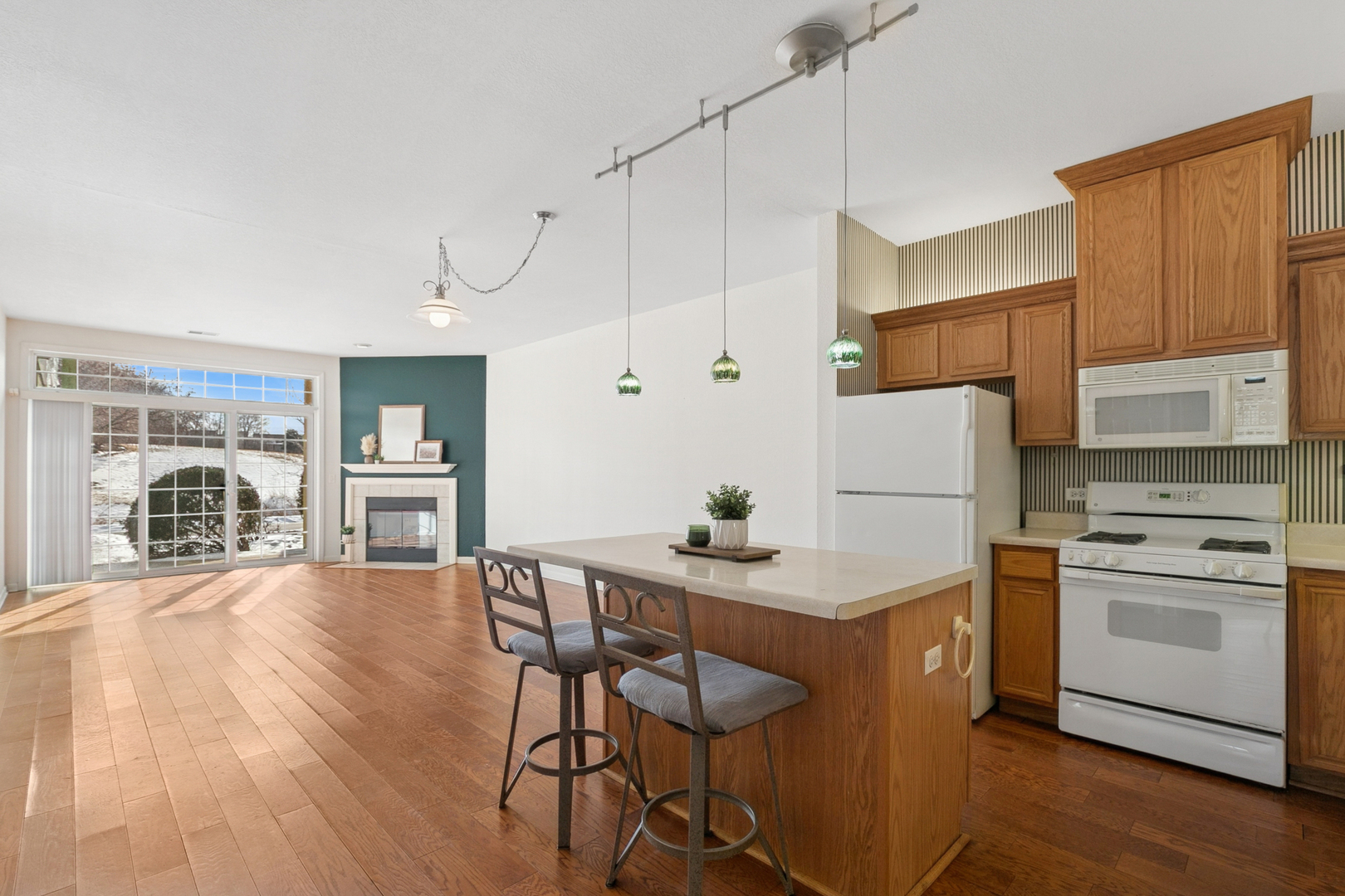 8226 Cinnamon Lane #H-4-D, Fox Lake, IL 60020