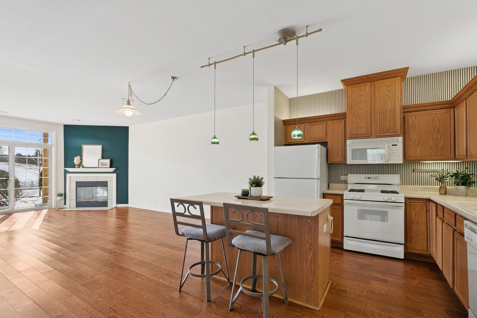 8226 Cinnamon Lane #H-4-D, Fox Lake, IL 60020