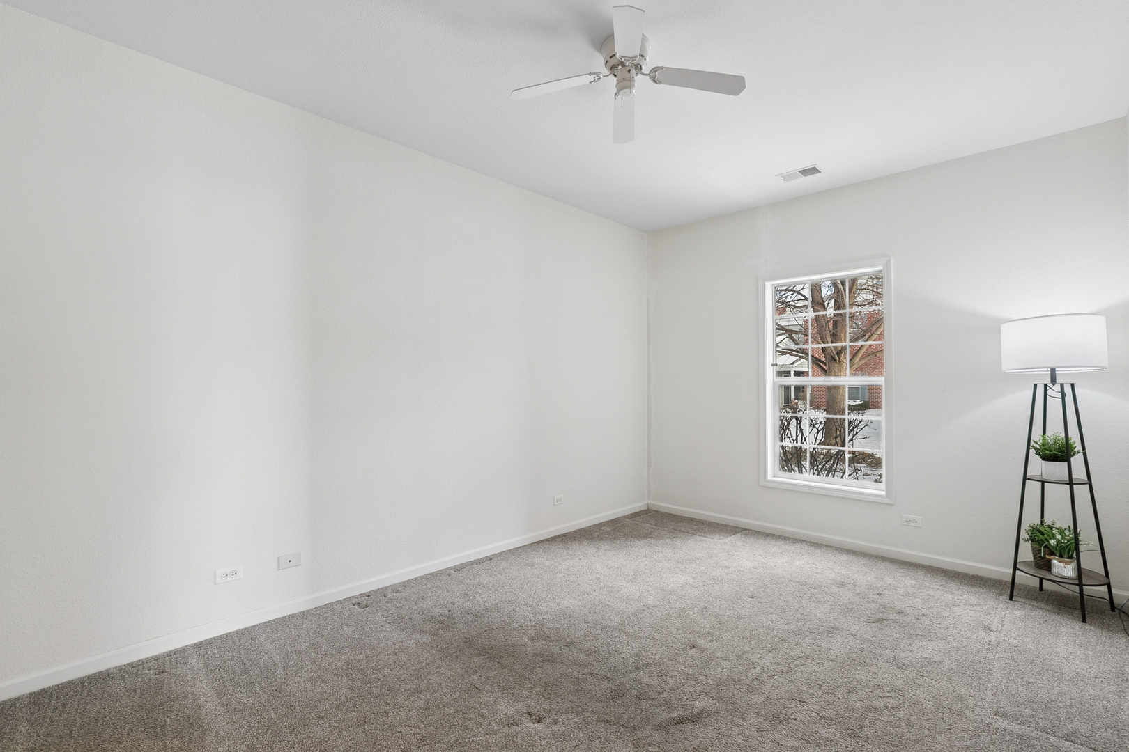 8226 Cinnamon Lane #H-4-D, Fox Lake, IL 60020