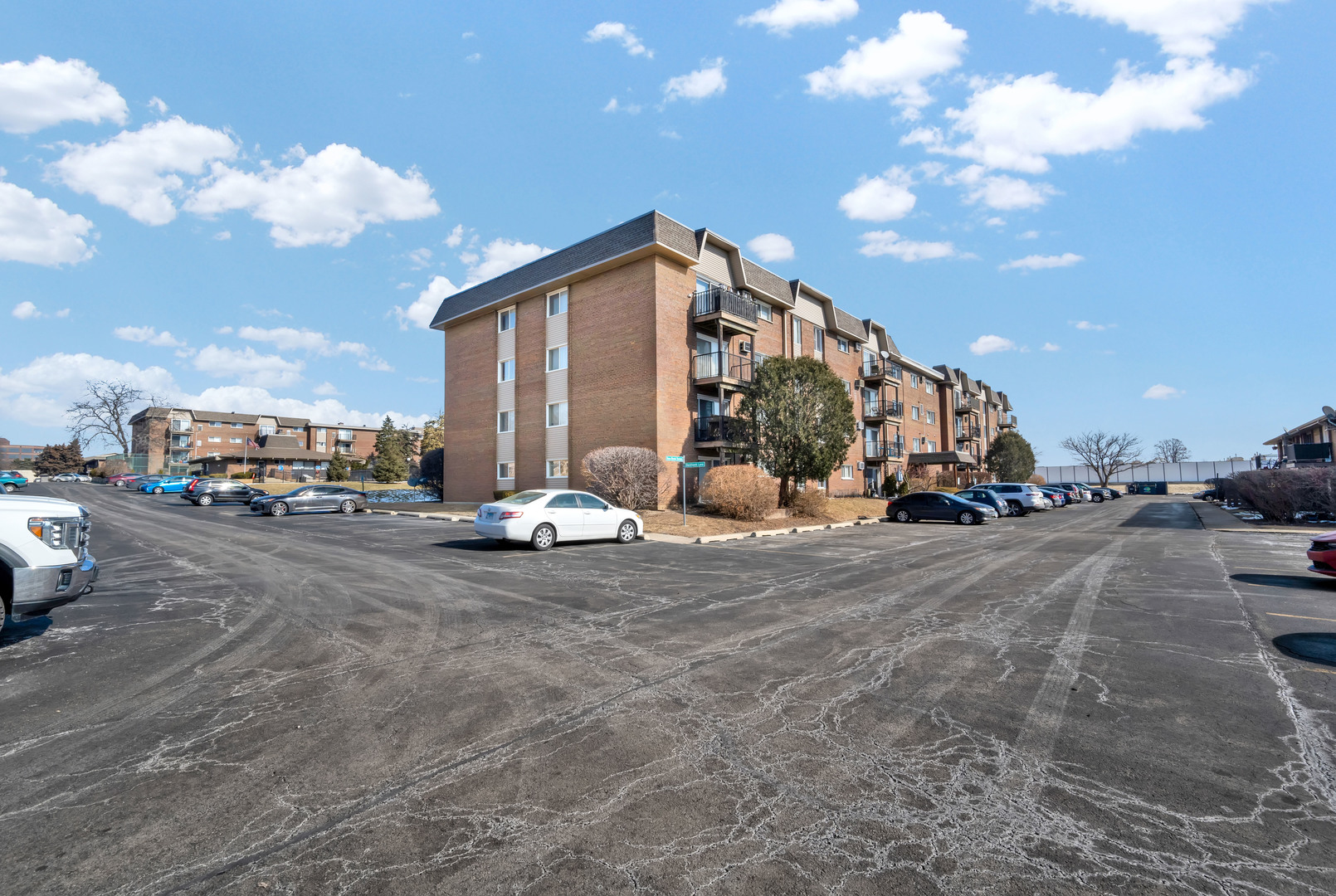 2300 Beau Monde Terrace #309, Lisle, IL 60532