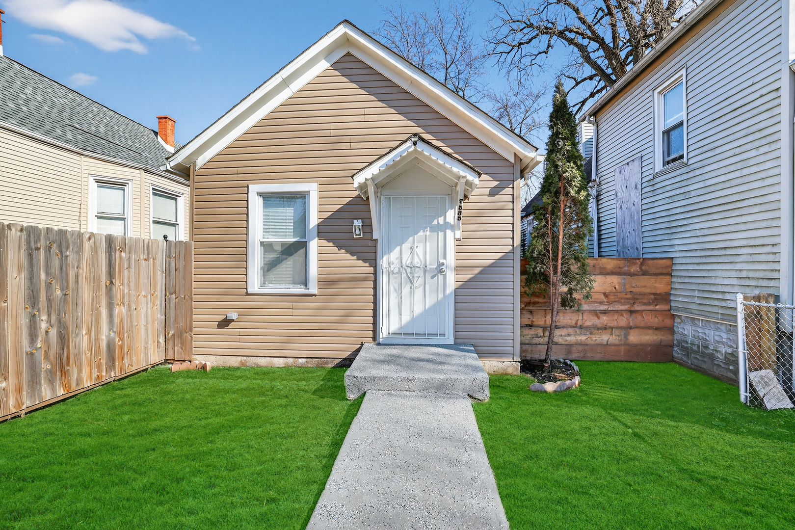 7535 S ST. LAWRENCE Avenue, Chicago, IL 60619