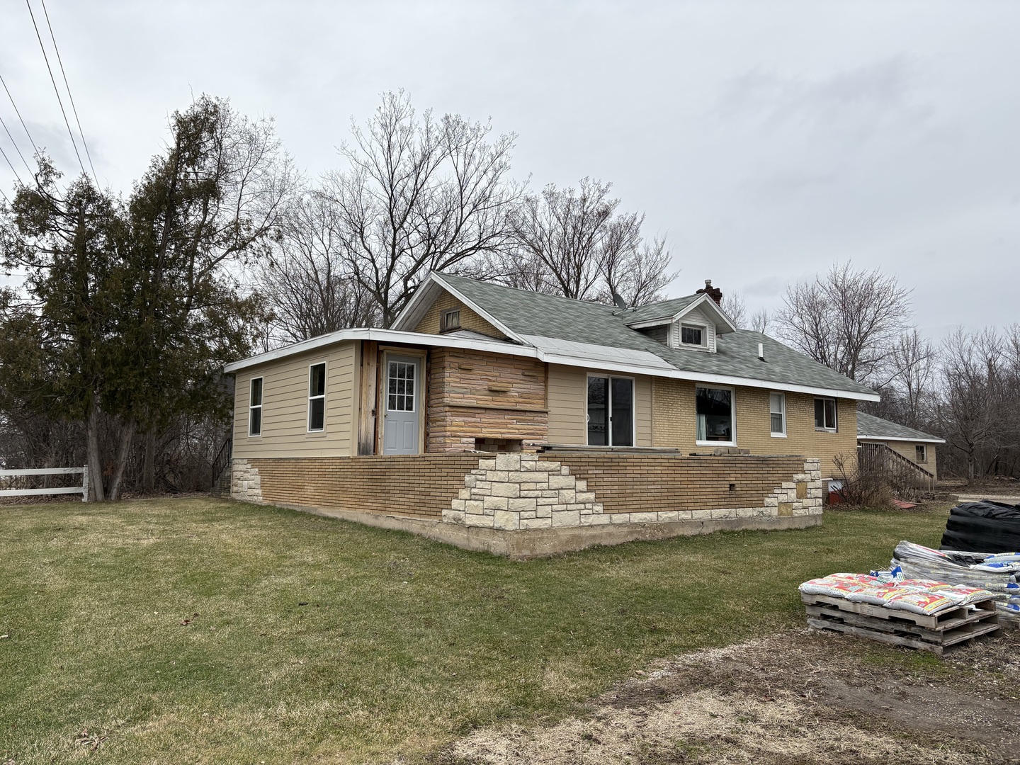 1031 IL Route 173 Highway, Antioch, IL 60002