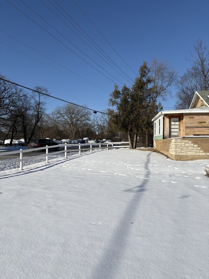 1031 IL Route 173 Highway, Antioch, IL 60002