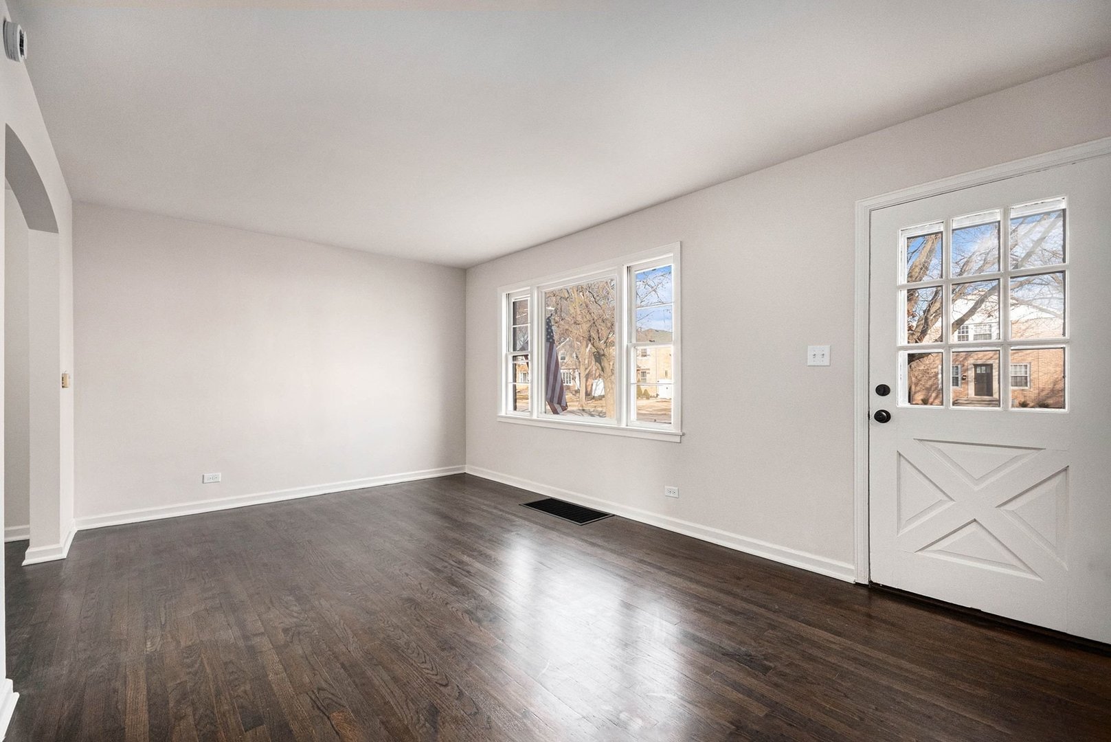 4142 N Pontiac Avenue, Chicago, IL 60634