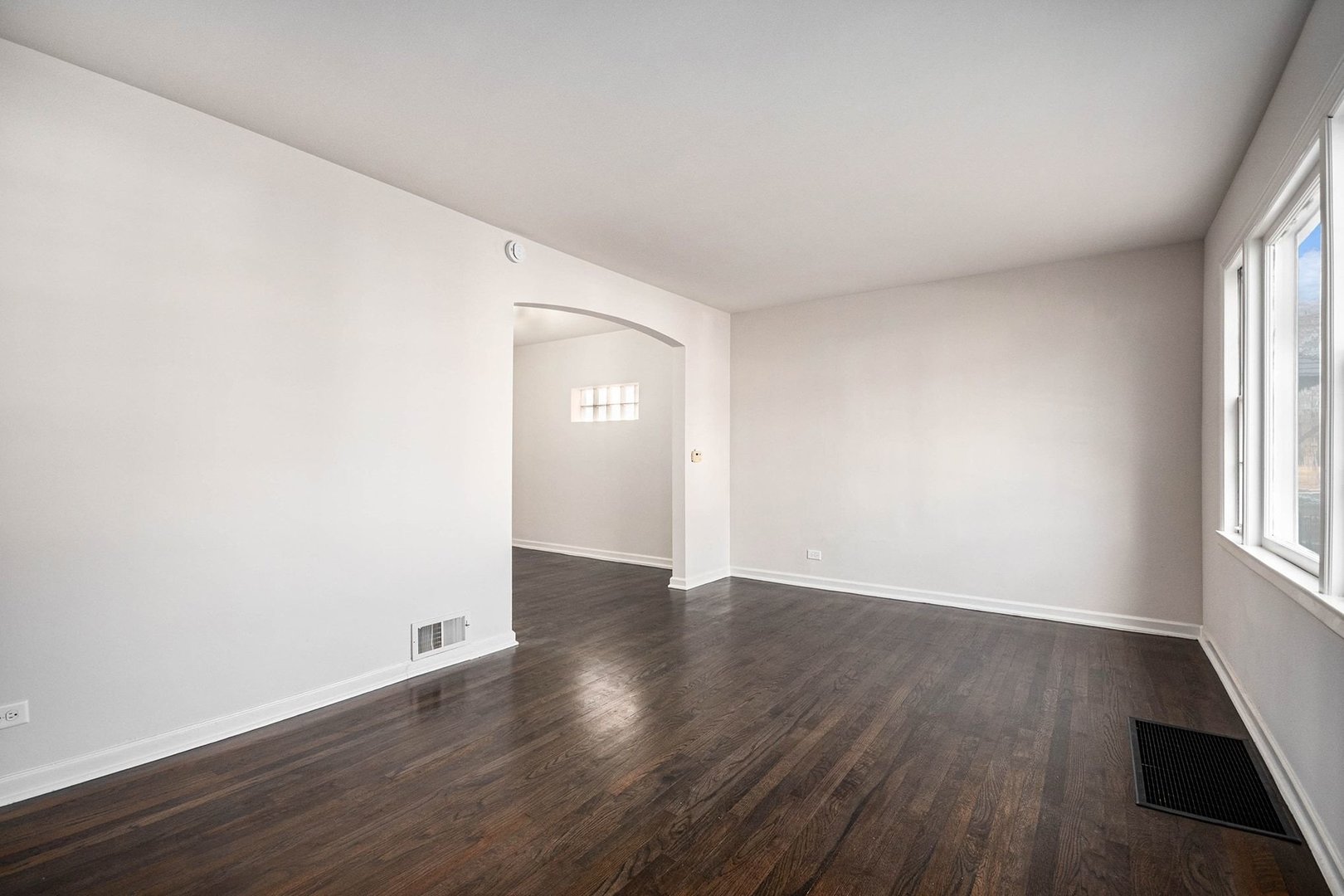 4142 N Pontiac Avenue, Chicago, IL 60634