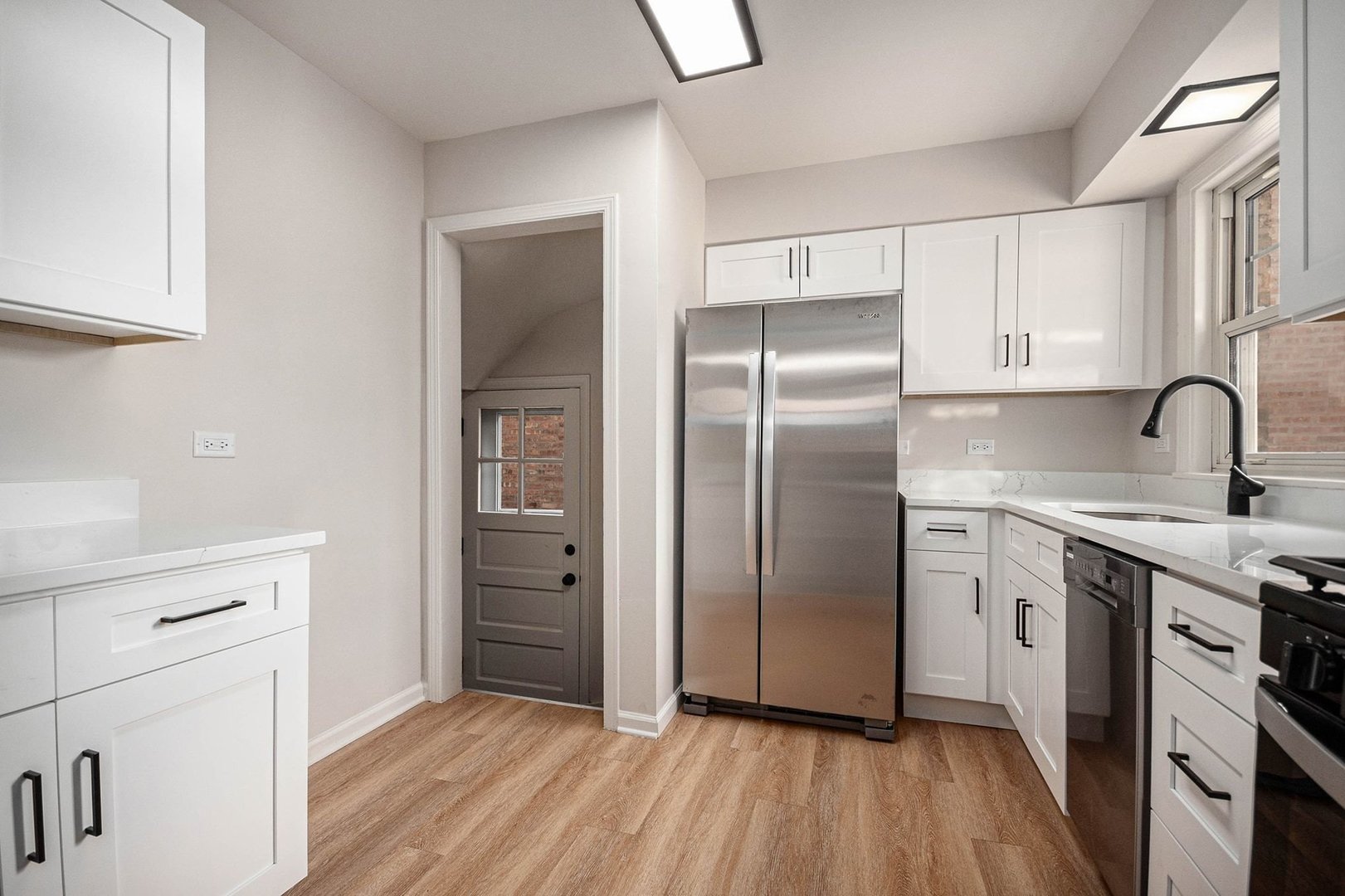 4142 N Pontiac Avenue, Chicago, IL 60634