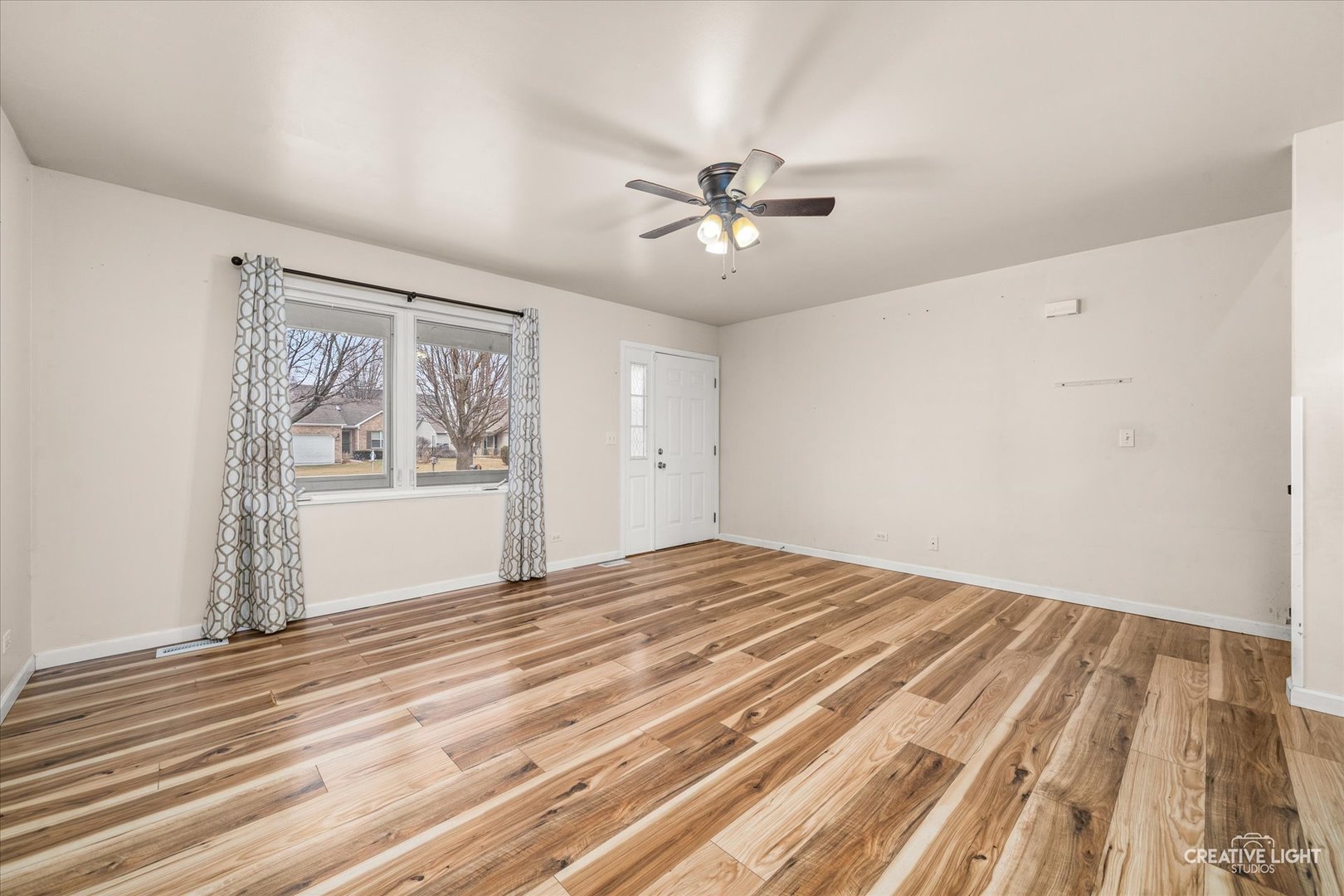 688 S ELIZABETH Street #688, Maple Park, IL 60151