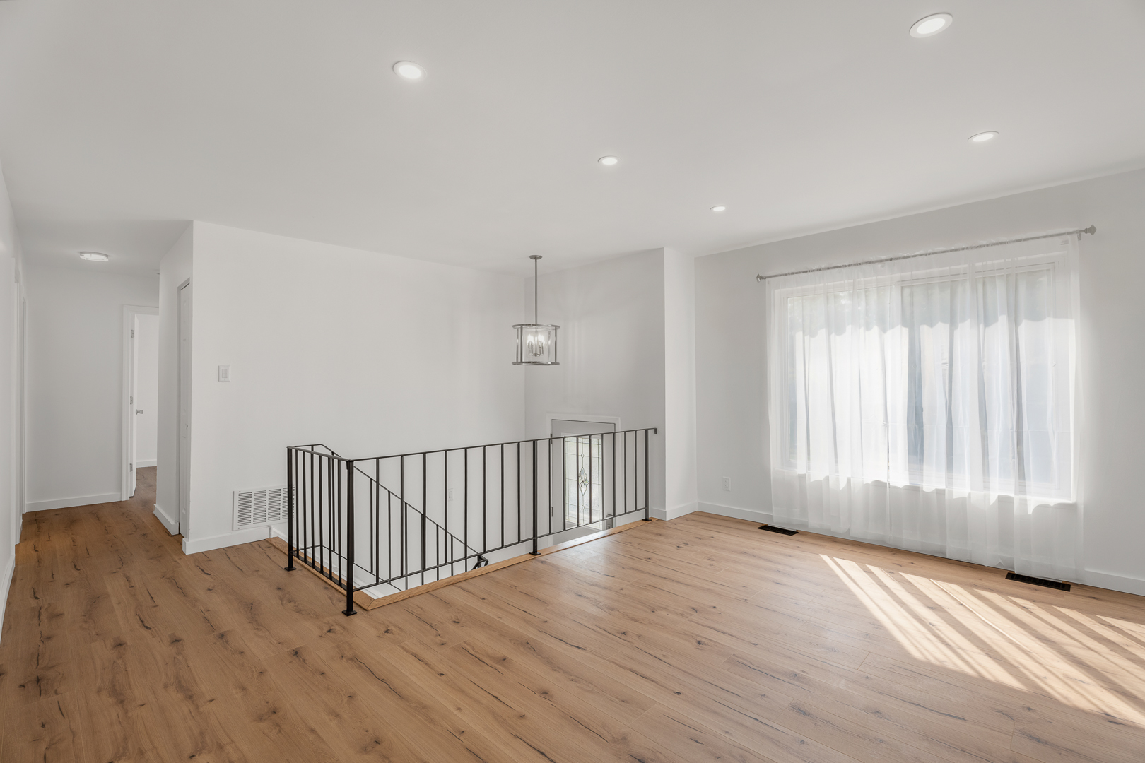 220 N Ashbury Avenue, Bolingbrook, IL 60440