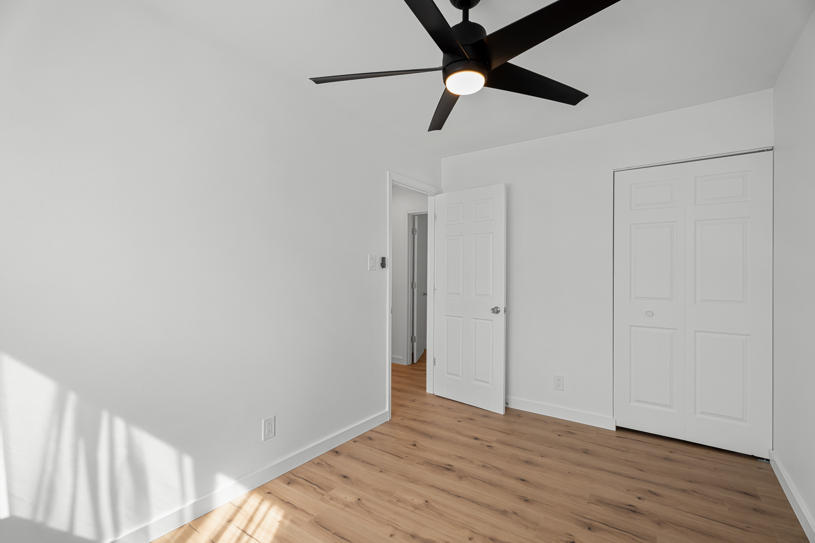 220 N Ashbury Avenue, Bolingbrook, IL 60440