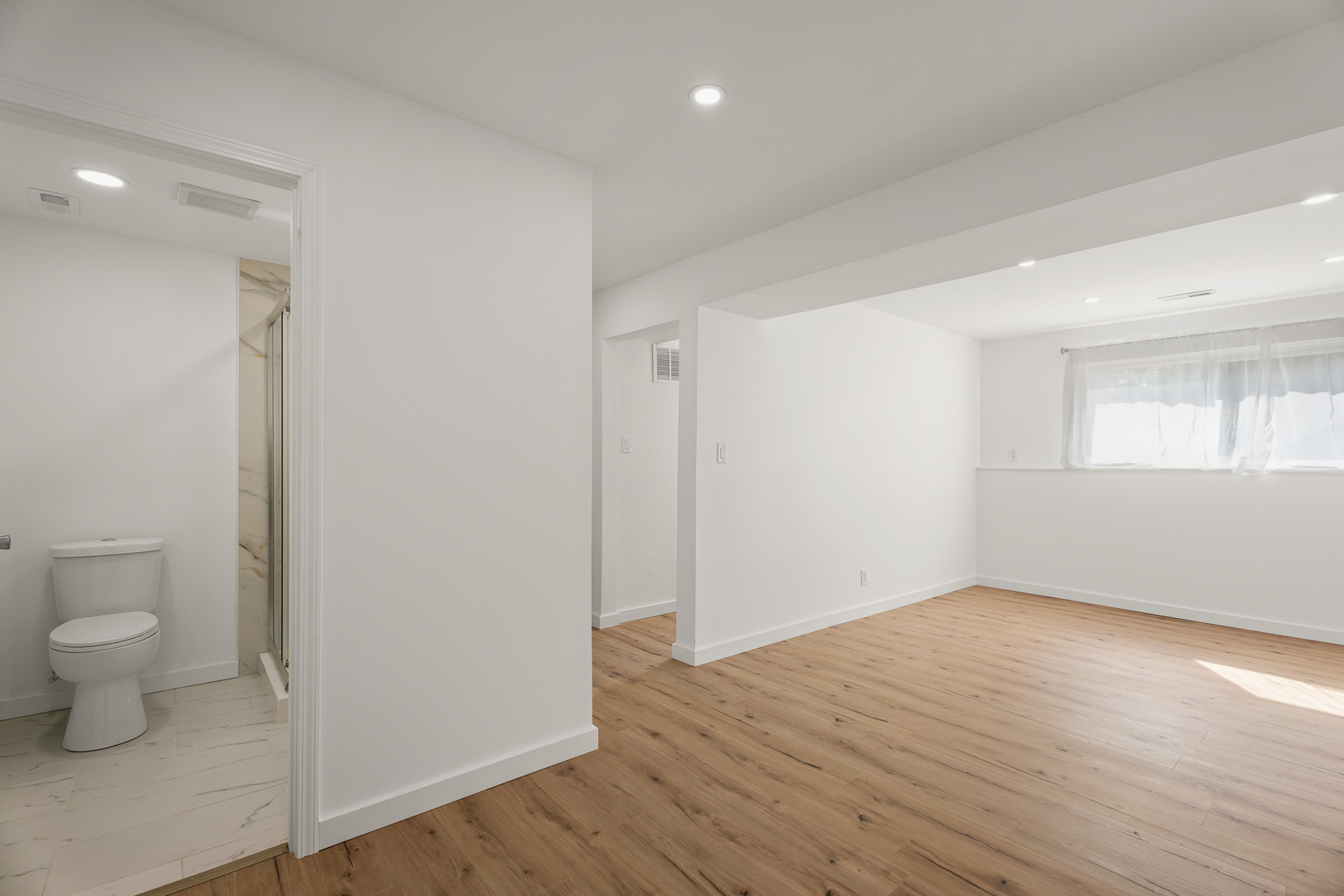 220 N Ashbury Avenue, Bolingbrook, IL 60440