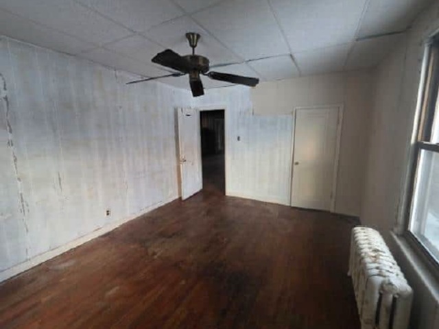 12218 Longwood Drive, Blue Island, IL 60406