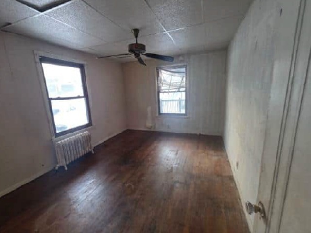 12218 Longwood Drive, Blue Island, IL 60406