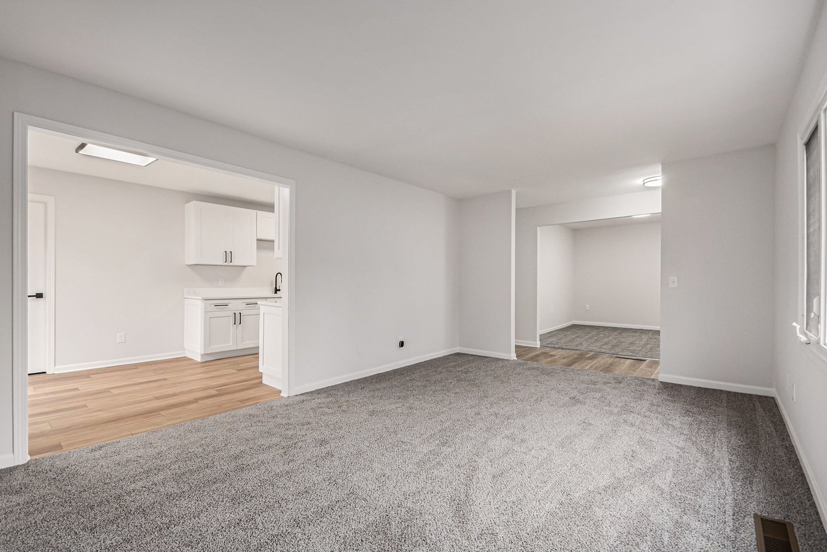 122 Longbeach Road, Montgomery, IL 60538