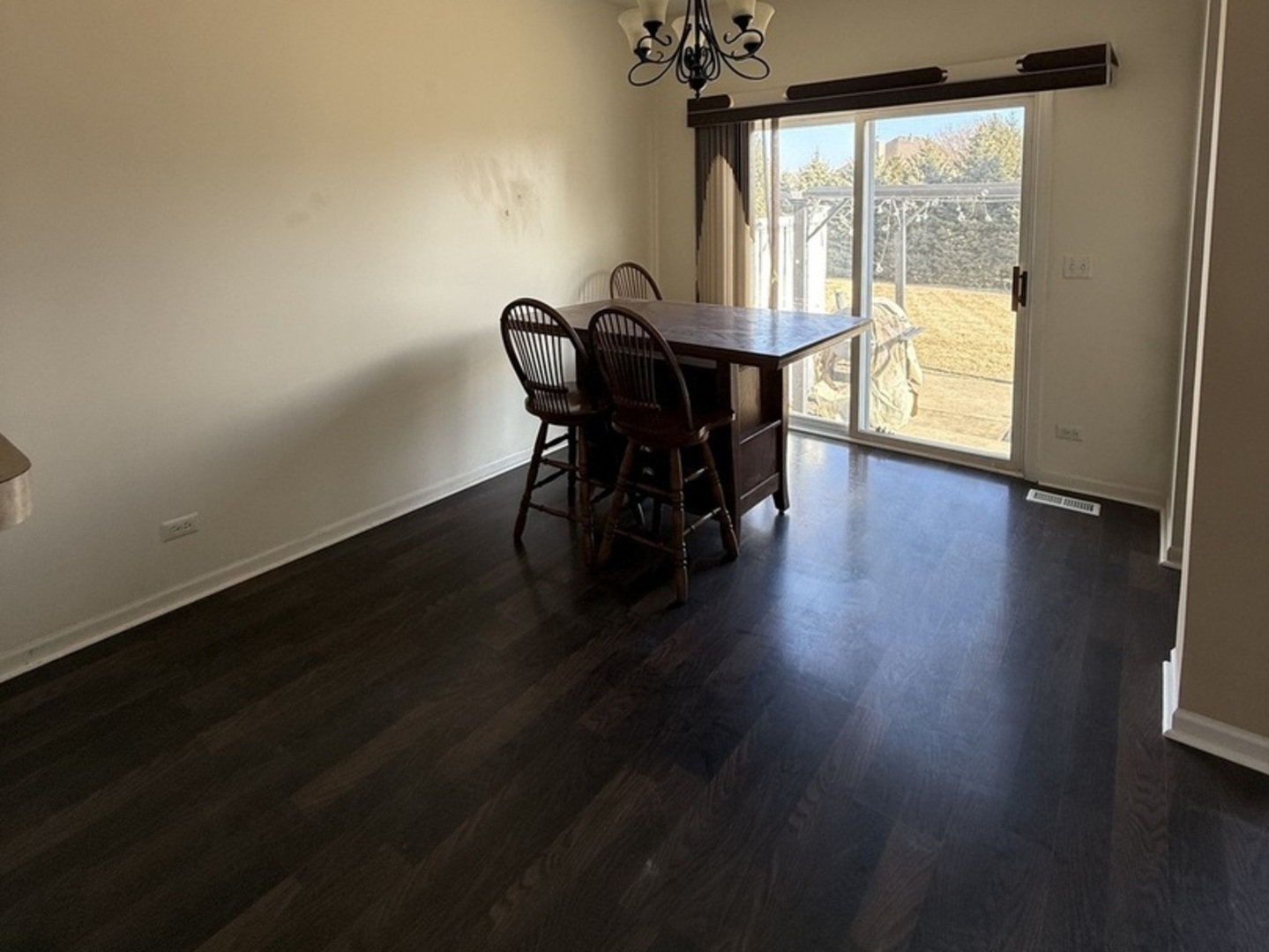 286 Wolverine Drive, Oswego, IL 60543