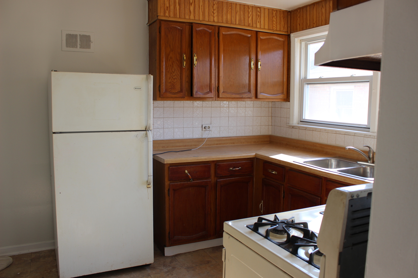 9119 La Crosse Avenue #2B, Skokie, IL 60077