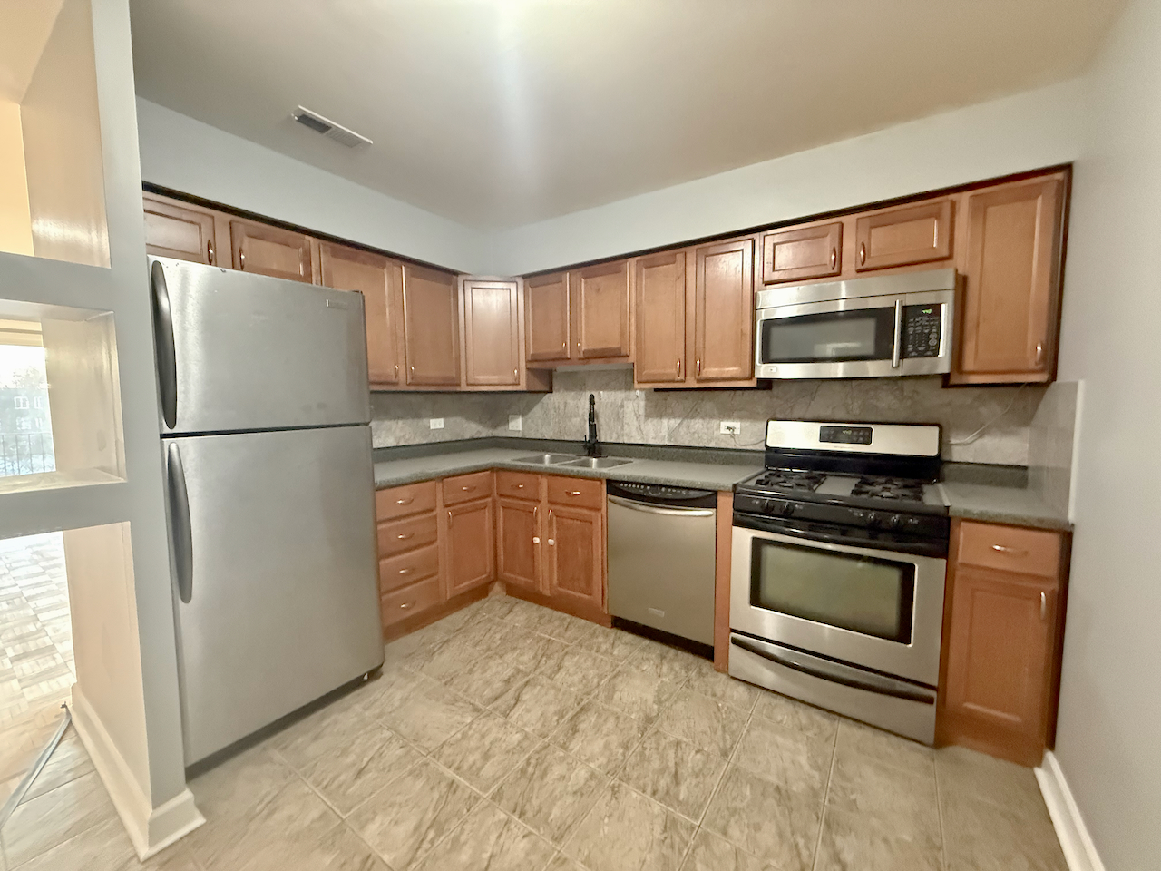 1550 Sandpebble Drive #306, Wheeling, IL 60090