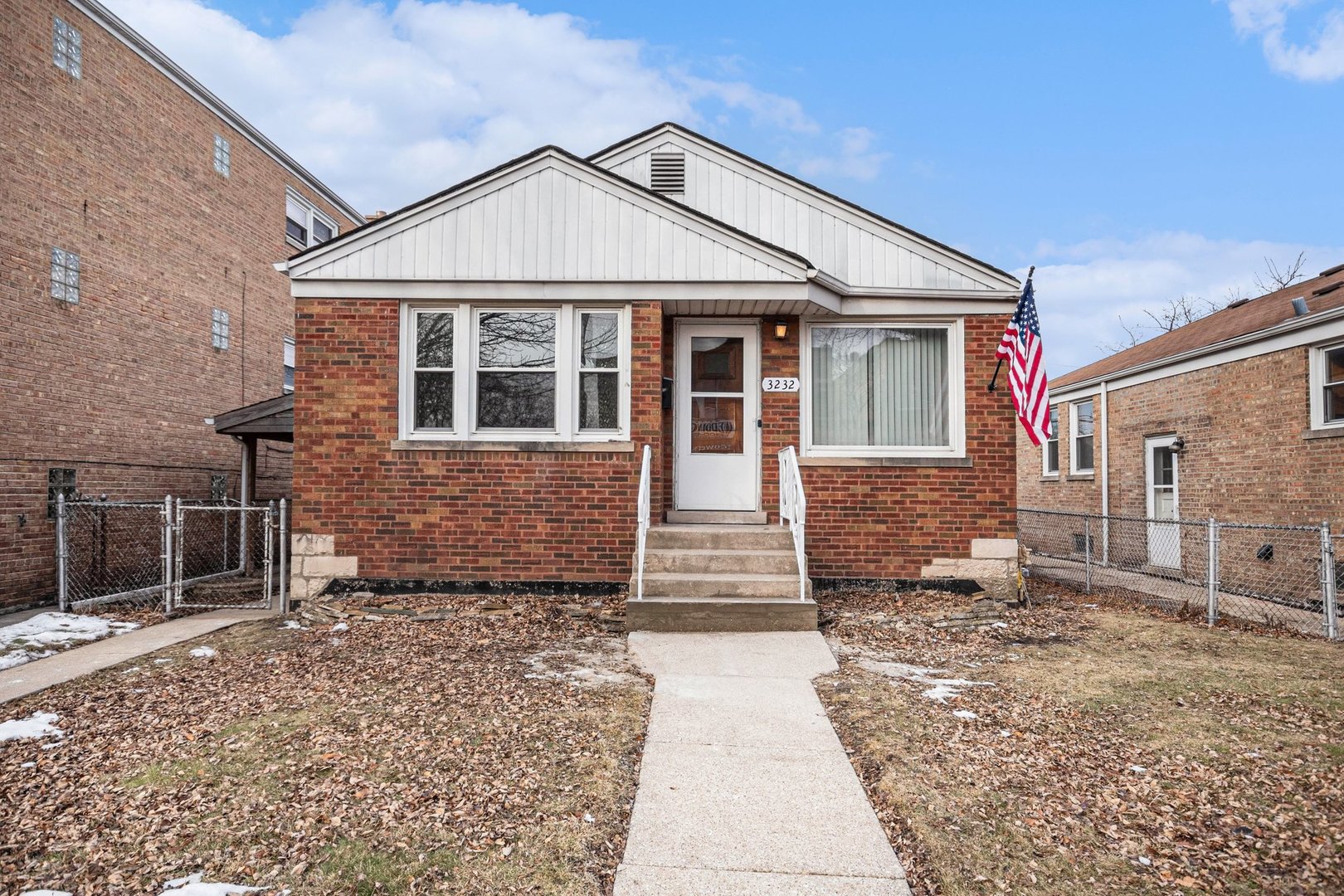 3232 N Narragansett Avenue, Chicago, IL 60634