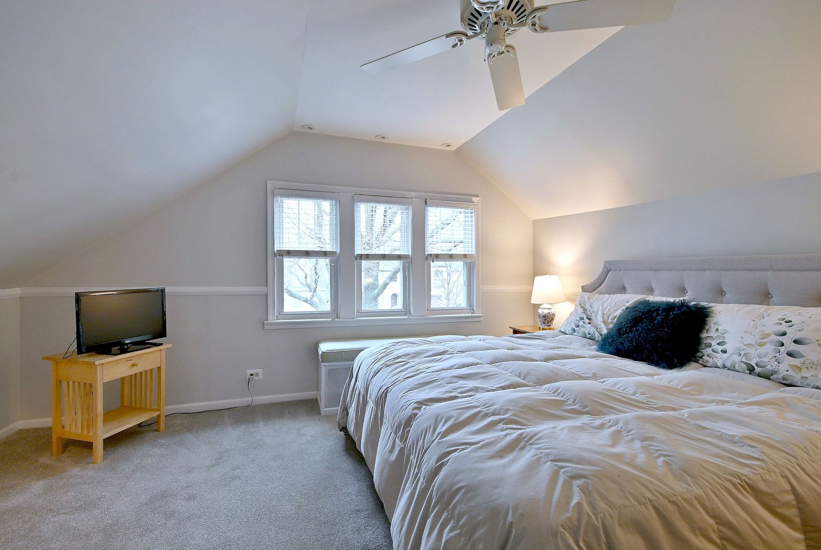 225 S Fairview Avenue, Elmhurst, IL 60126