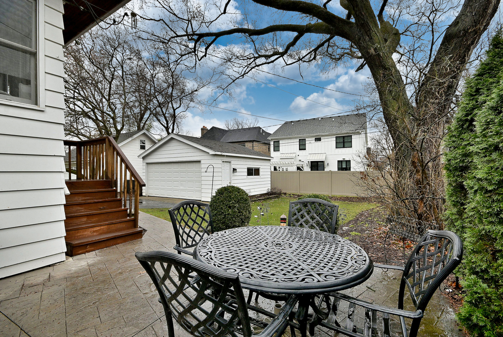 225 S Fairview Avenue, Elmhurst, IL 60126