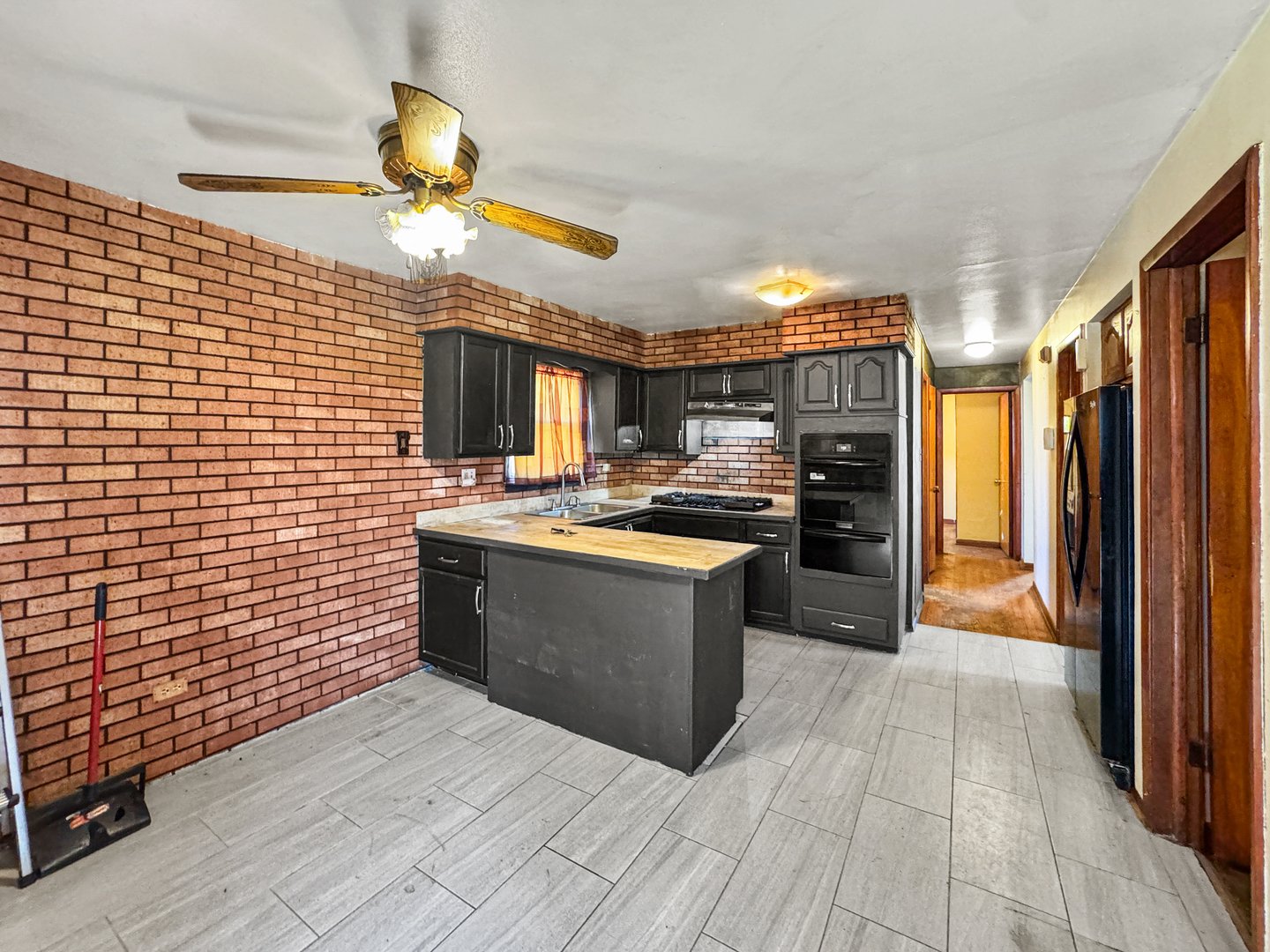 12326 S Indiana Avenue, Chicago, IL 60628