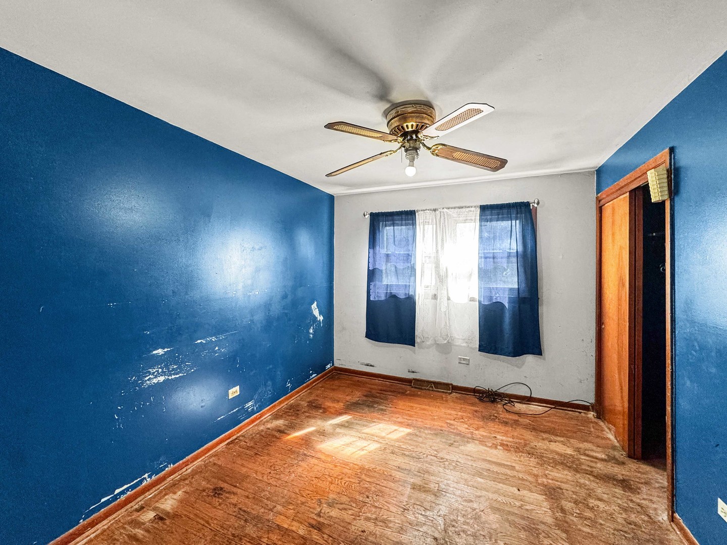 12326 S Indiana Avenue, Chicago, IL 60628