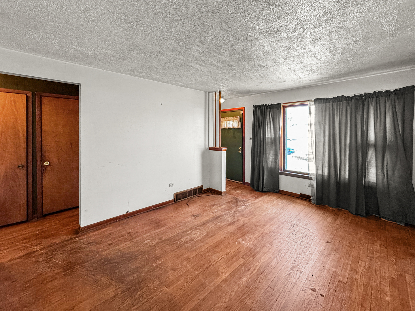 12326 S Indiana Avenue, Chicago, IL 60628