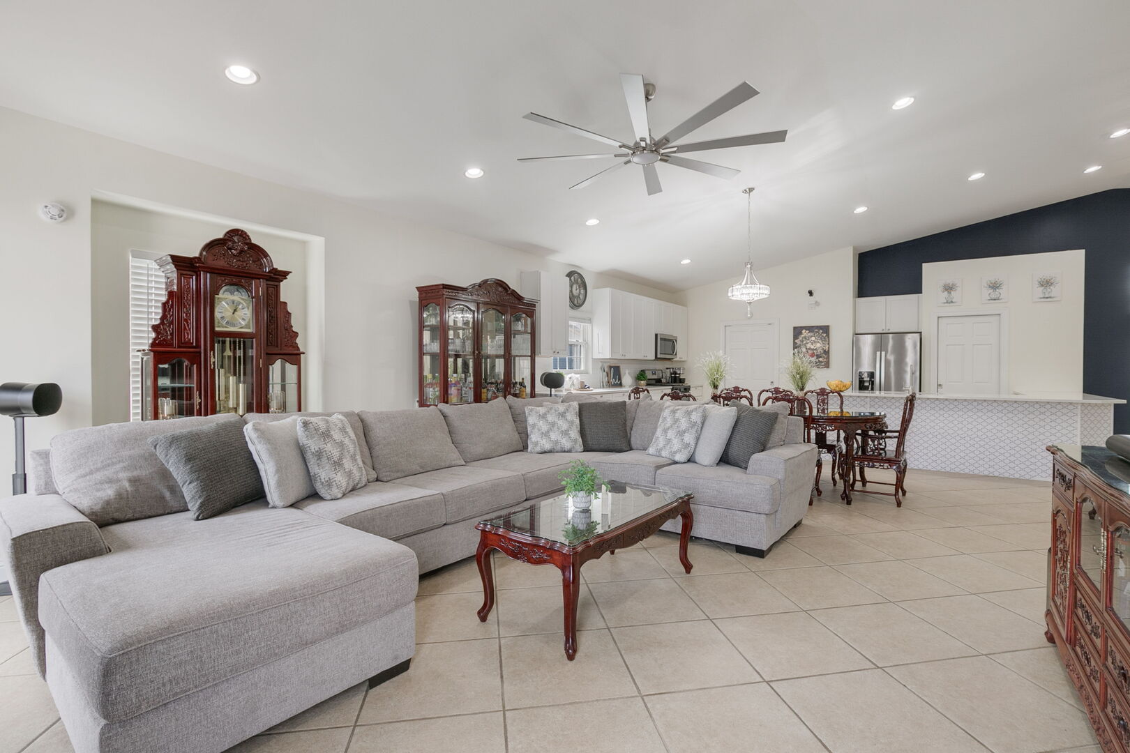 1713 Gilboa Avenue, Zion, IL 60099