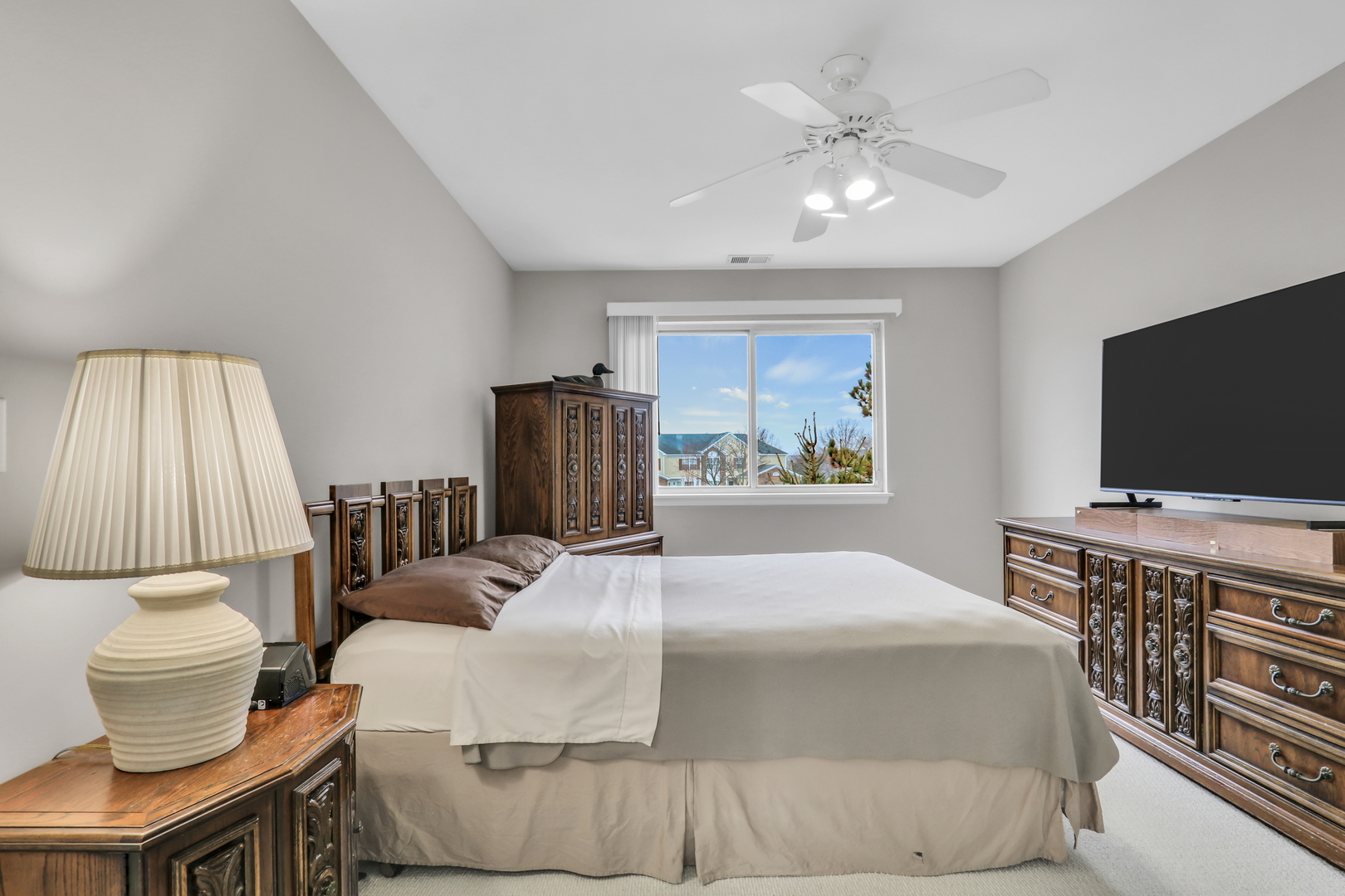 1824 Princeton Court, Gurnee, IL 60031