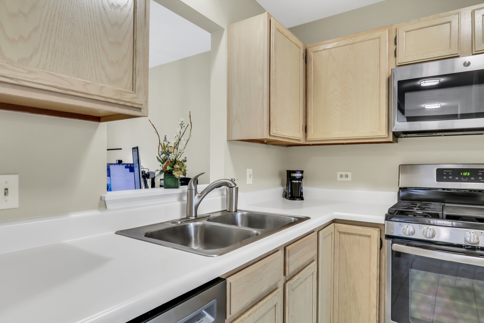 1824 Princeton Court, Gurnee, IL 60031