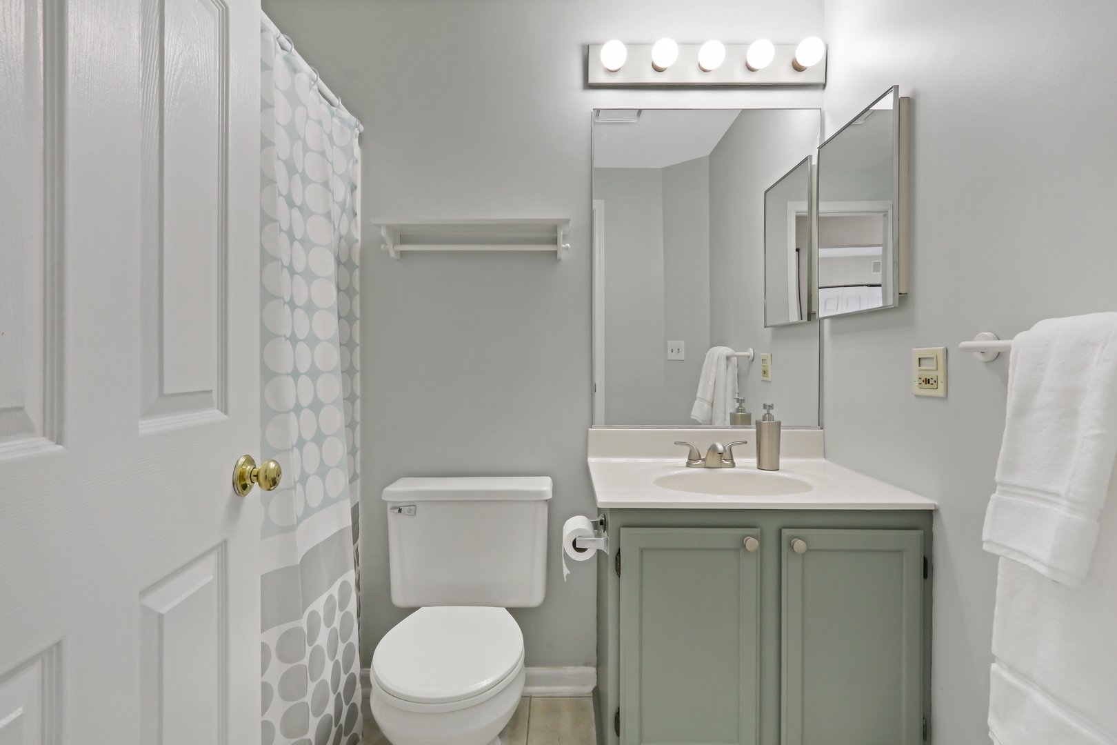 1824 Princeton Court, Gurnee, IL 60031