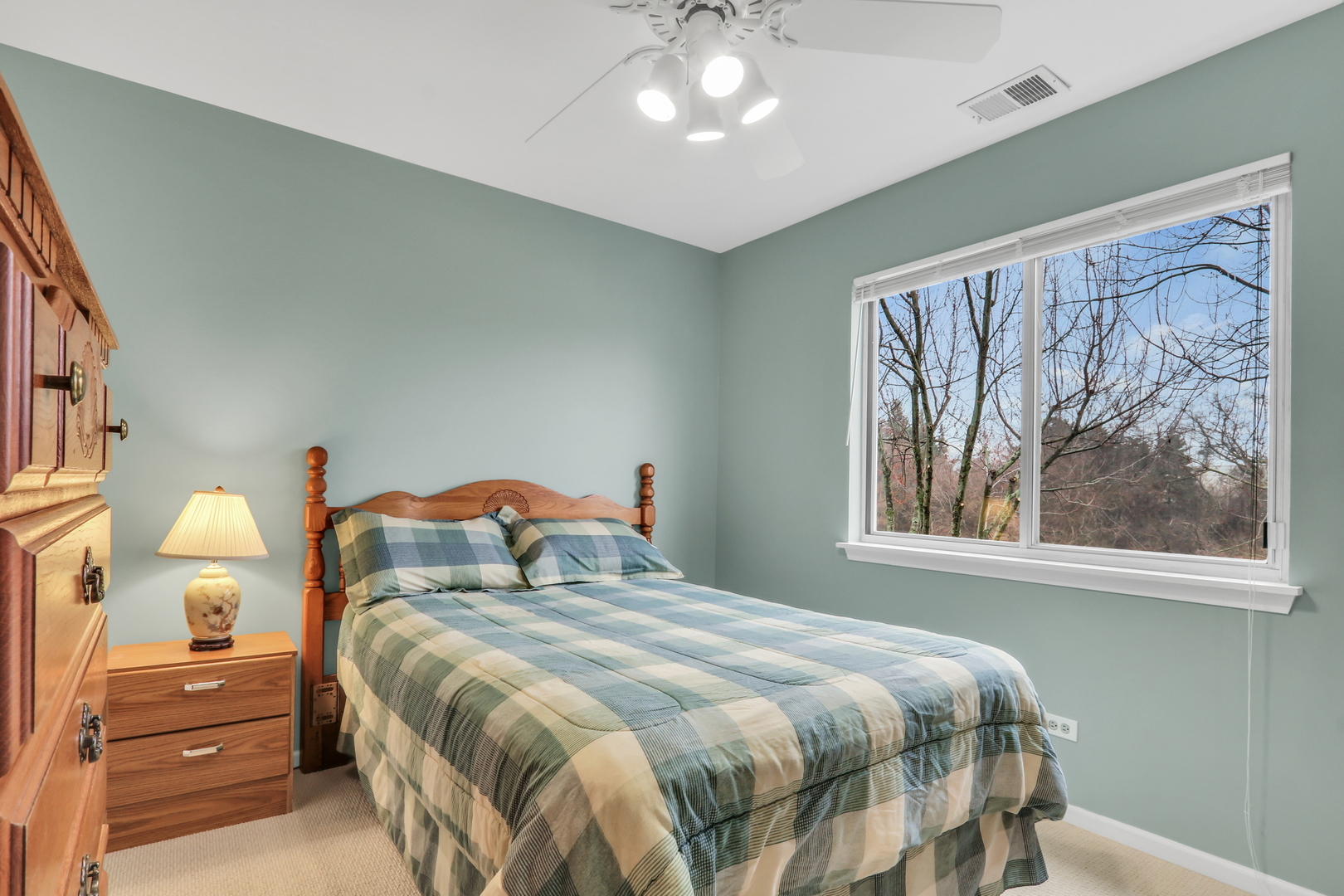 1824 Princeton Court, Gurnee, IL 60031