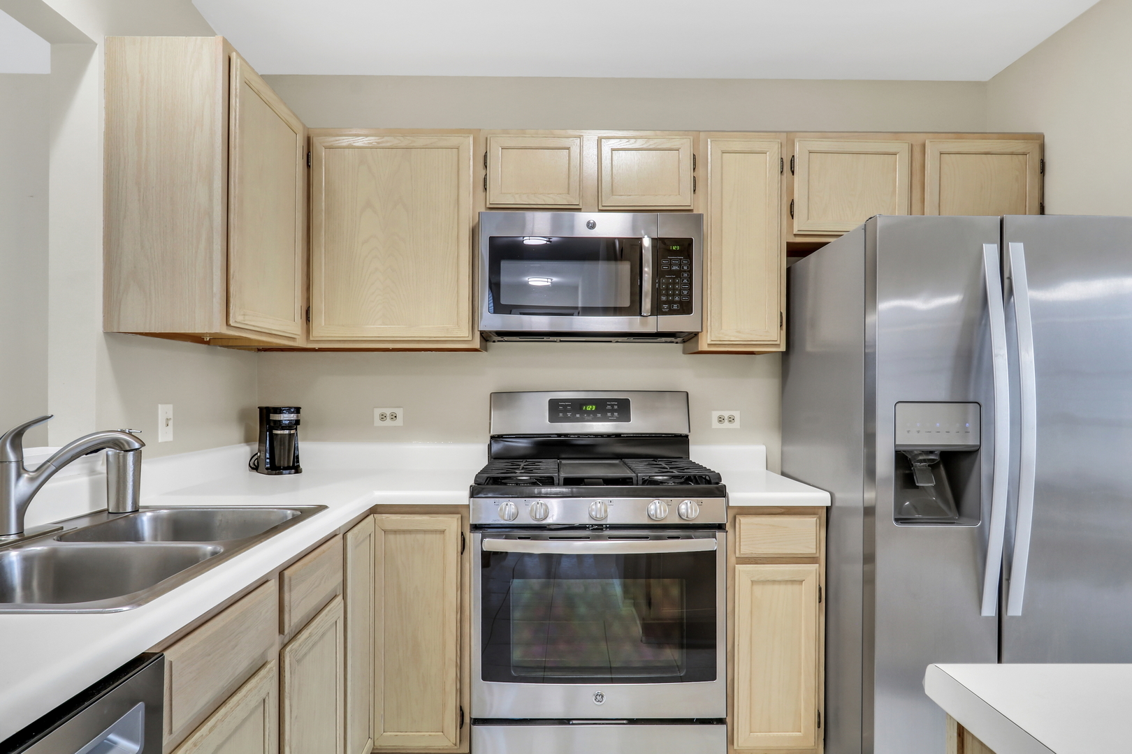 1824 Princeton Court, Gurnee, IL 60031