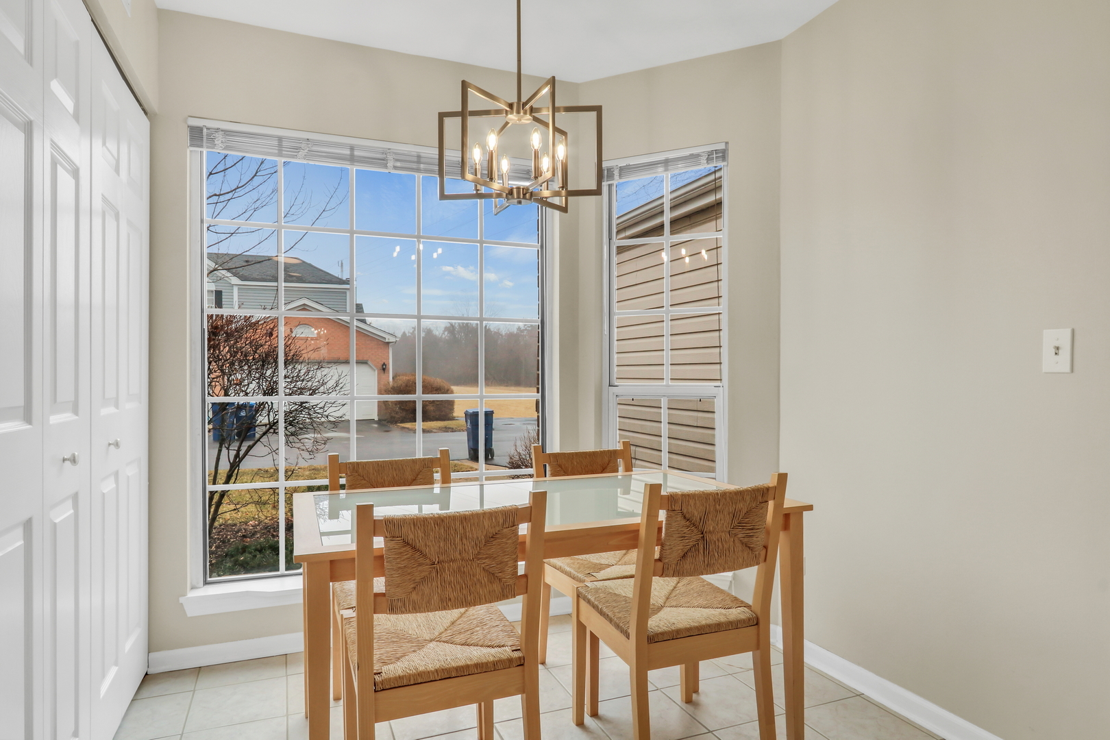 1824 Princeton Court, Gurnee, IL 60031