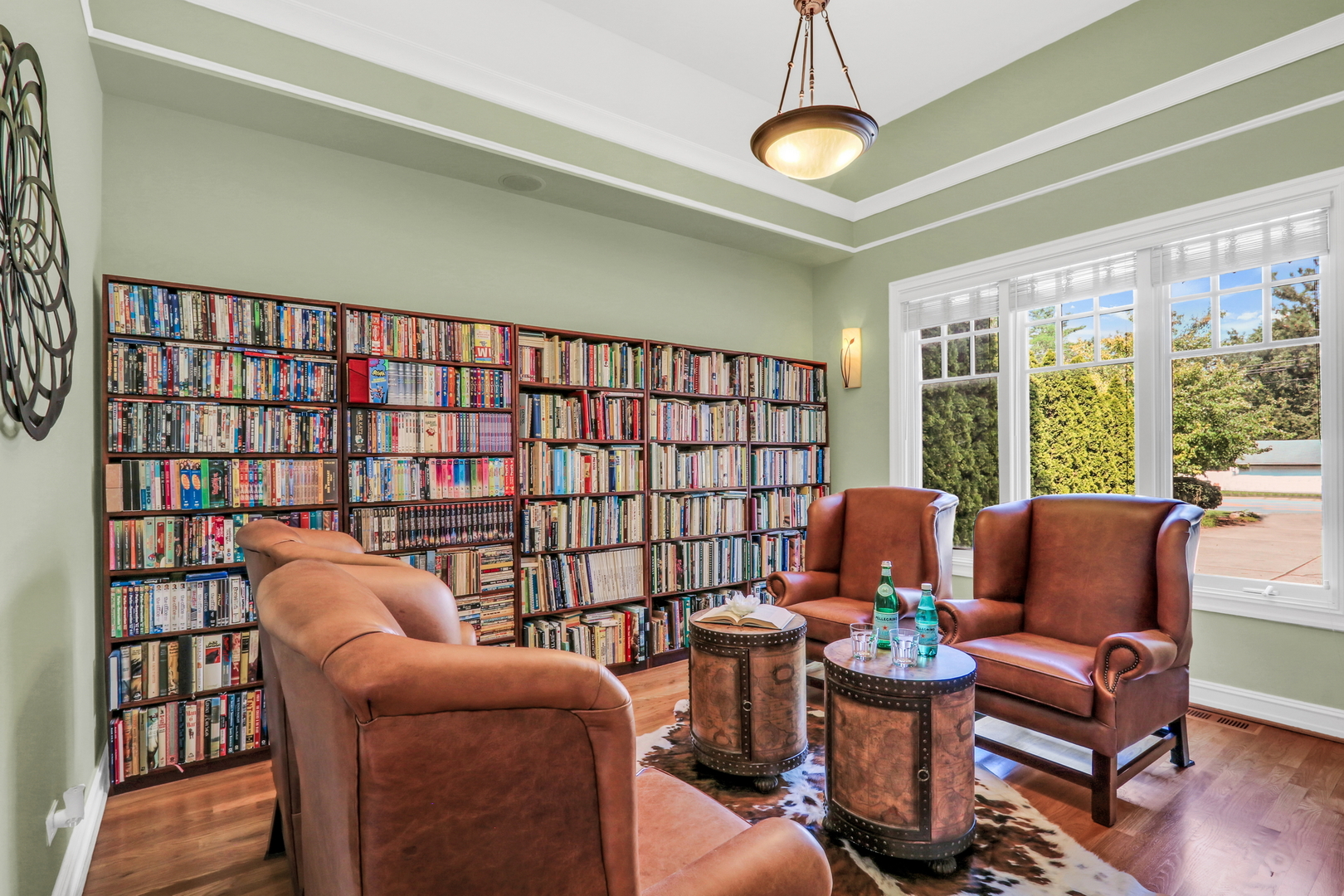 5684 Wolf Road, Western Springs, IL 60558