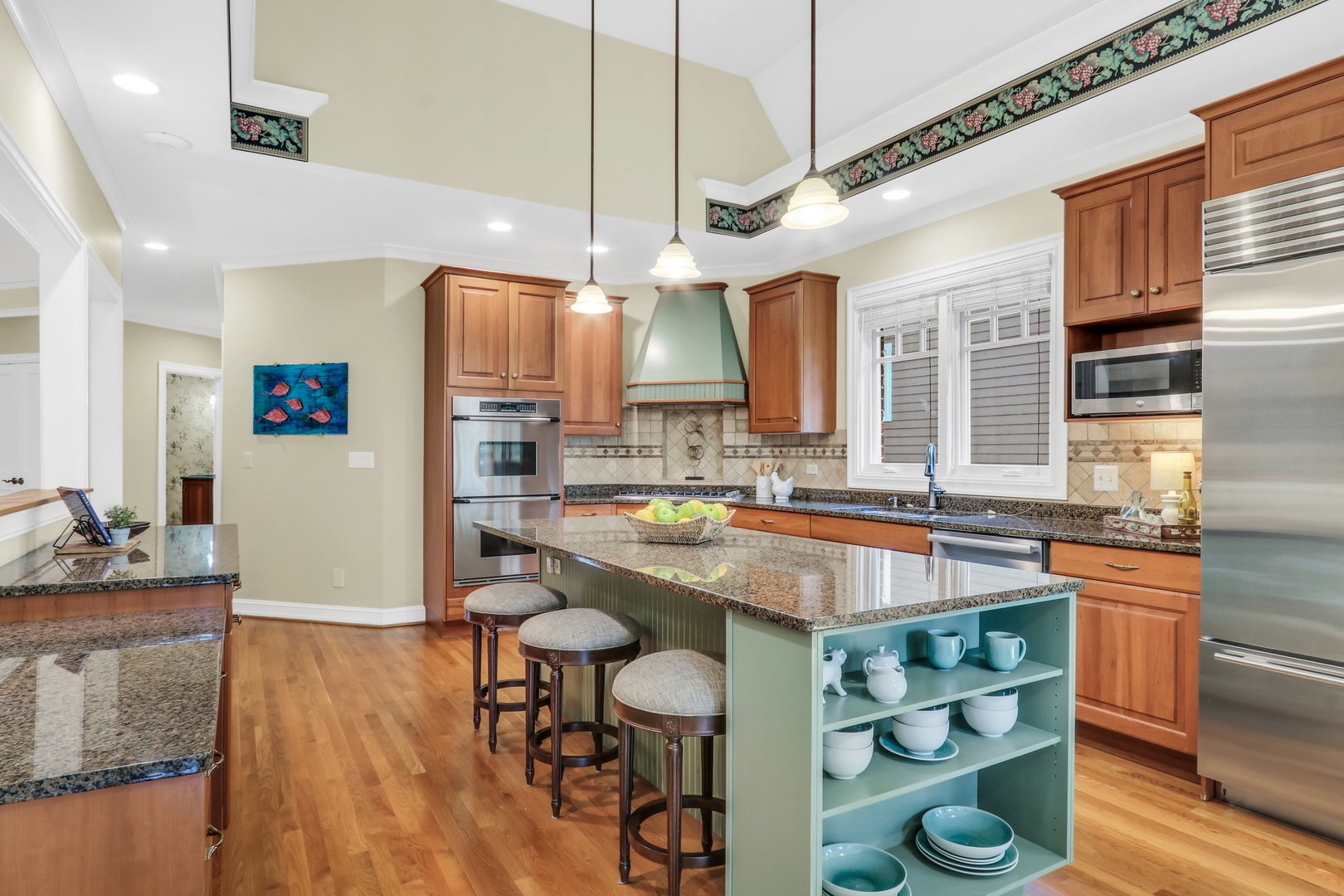 5684 Wolf Road, Western Springs, IL 60558