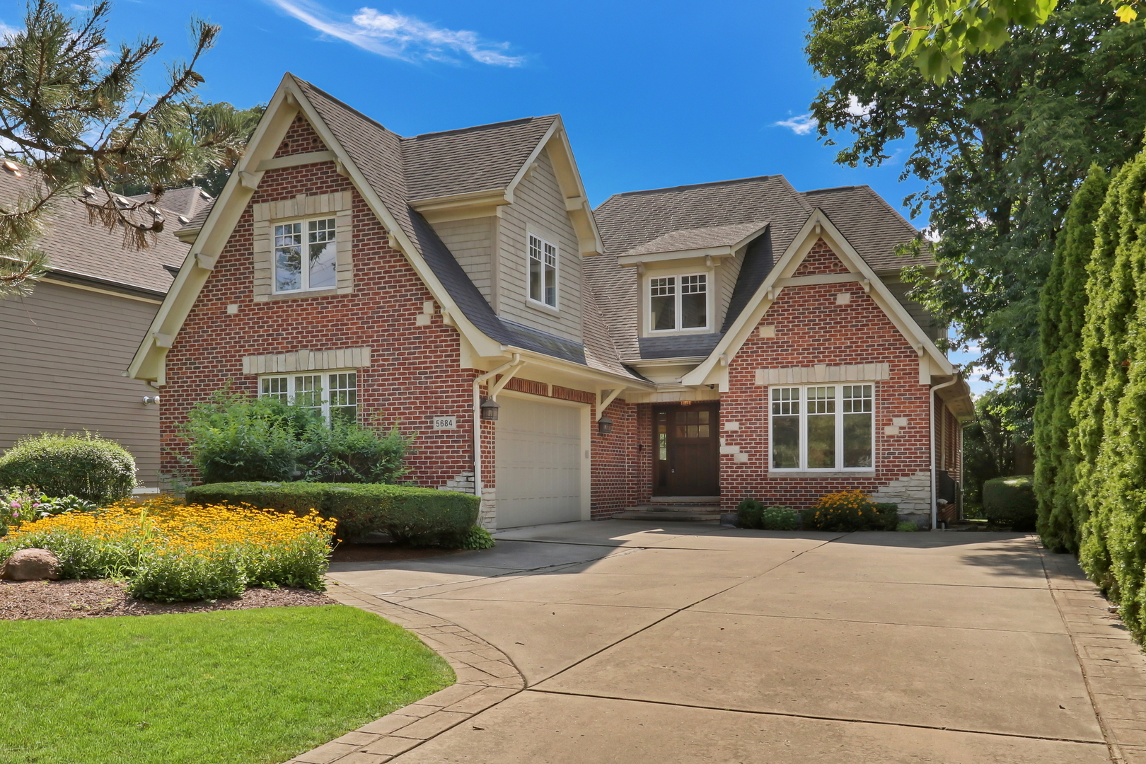 5684 Wolf Road, Western Springs, IL 60558