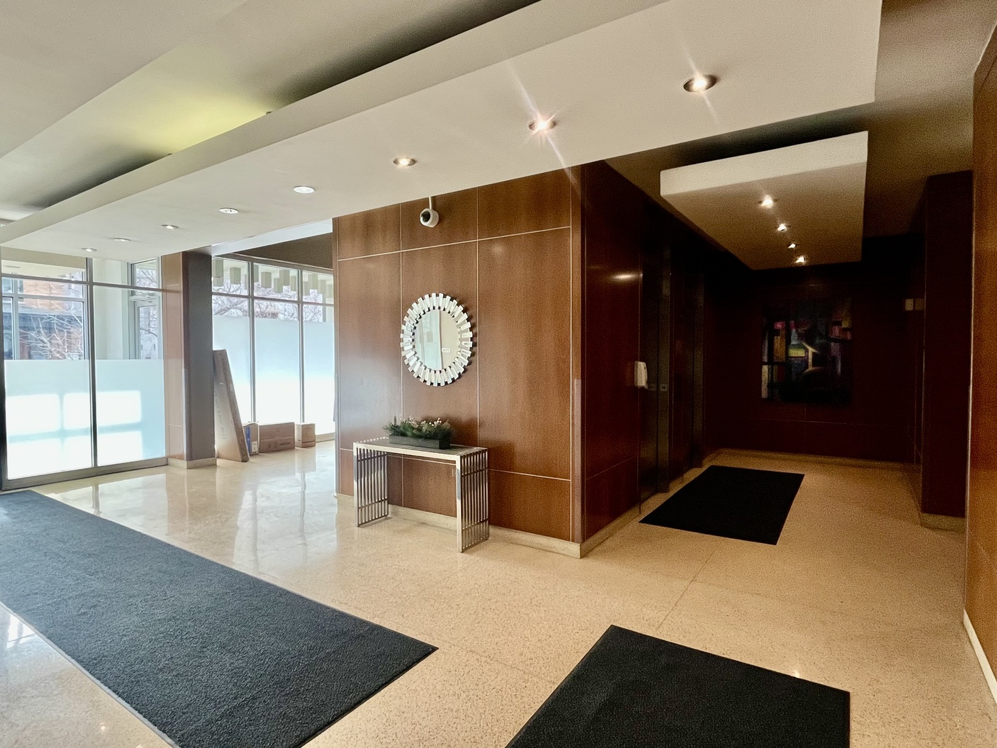 450 W Briar Place #4M, Chicago, IL 60657