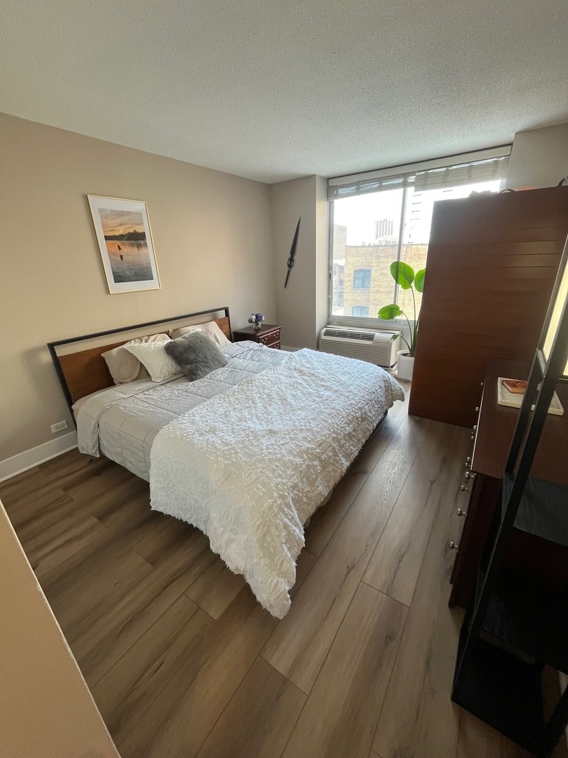 450 W Briar Place #4M, Chicago, IL 60657