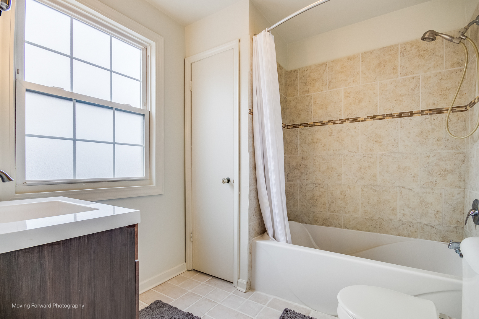 1348 Hull Avenue, Westchester, IL 60154