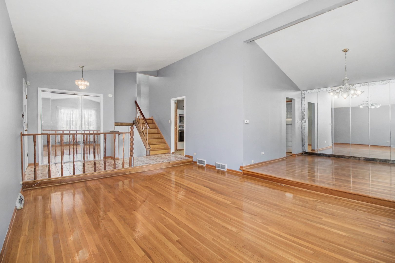 548 Leamington Avenue, Wilmette, IL 60091