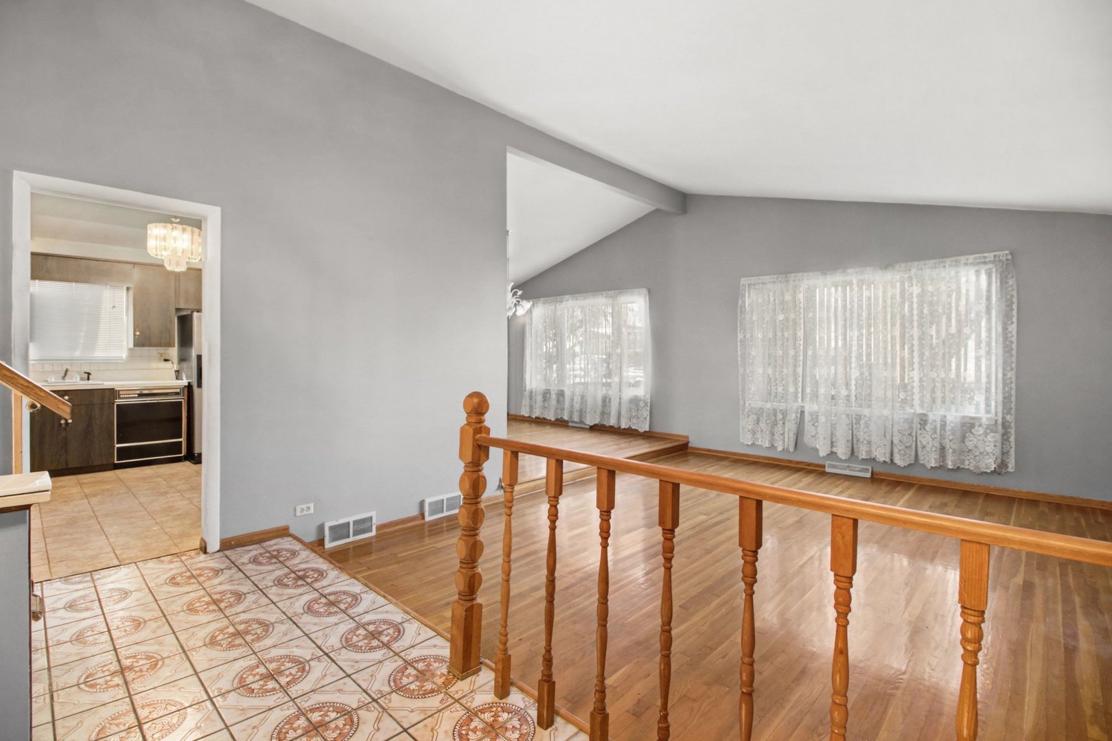 548 Leamington Avenue, Wilmette, IL 60091