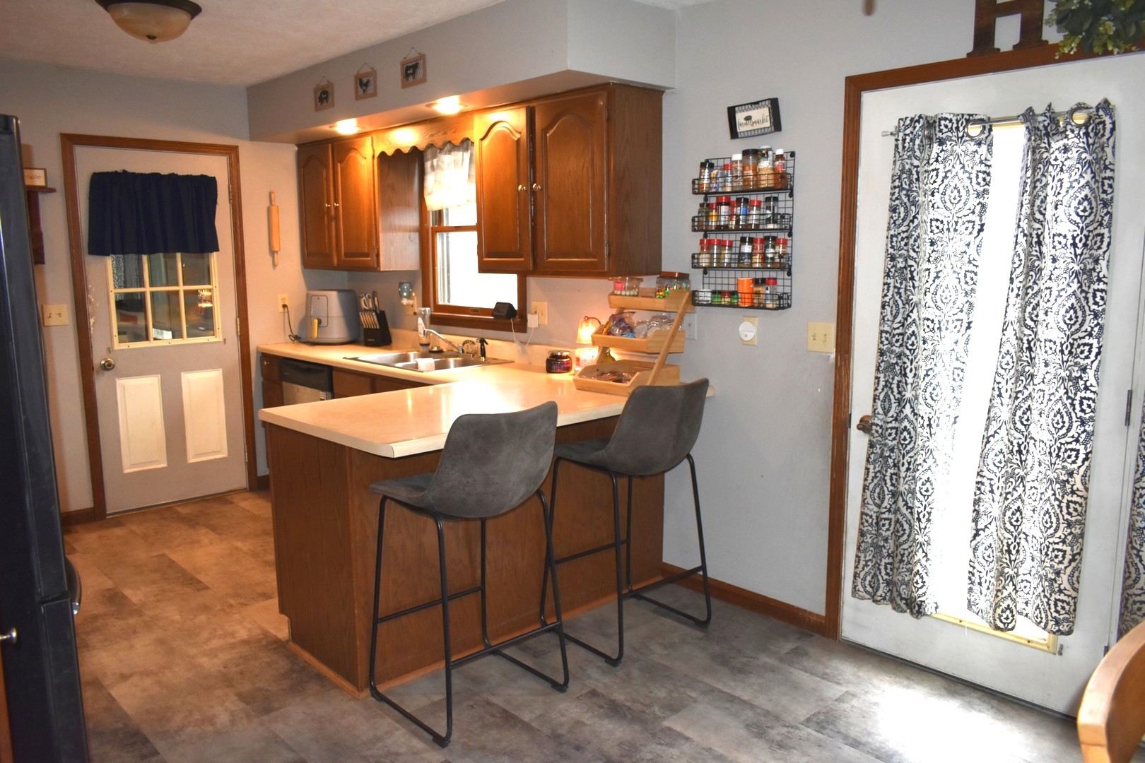 35 W 5th Street, El Paso, IL 61738