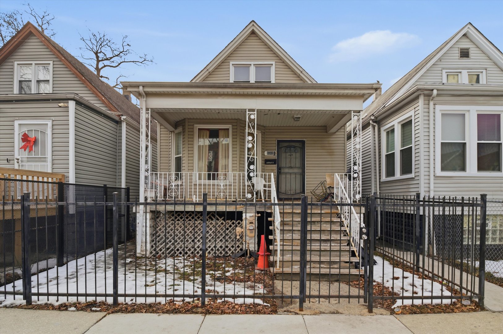 6648 S Oakley Avenue, Chicago, IL 60636