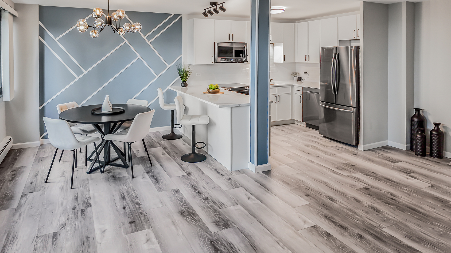 6300 N Sheridan Road #406, Chicago, IL 60660