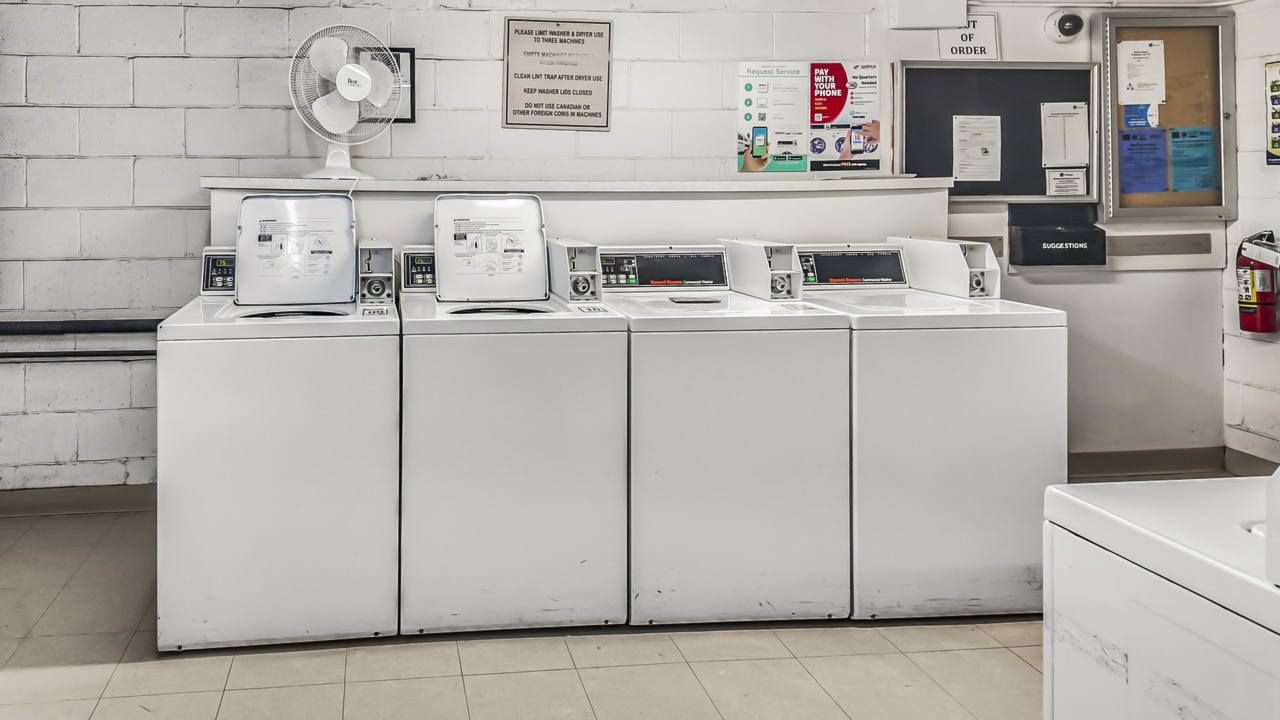 6300 N Sheridan Road #406, Chicago, IL 60660